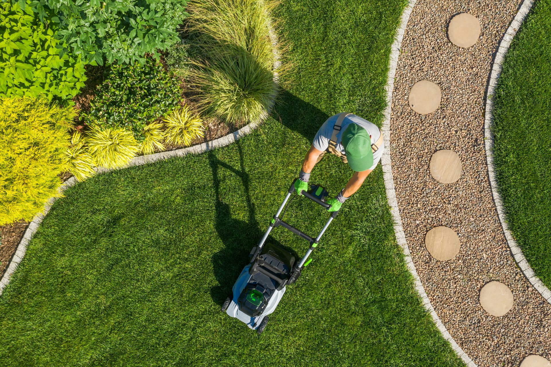 What Happens If There’s an Issue After a Garden Maintenance Visit?